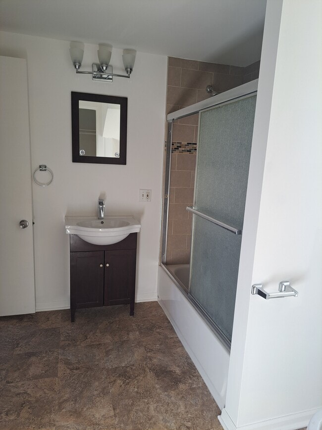 Building Photo - 4847 W Berenice Ave