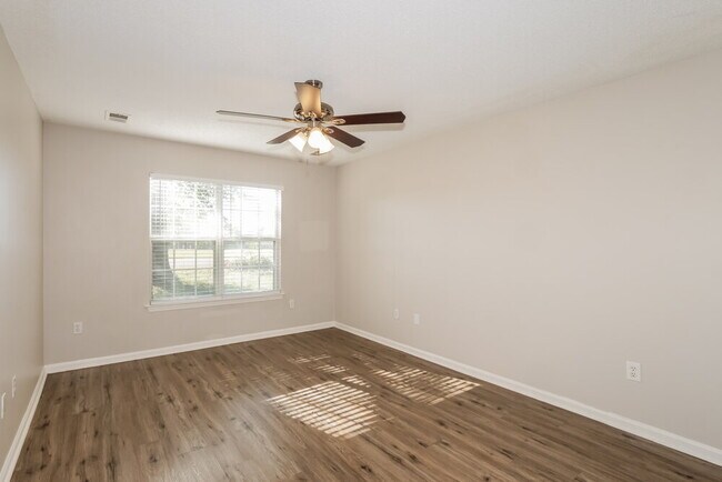 Building Photo - 7362 Stonegate Blvd