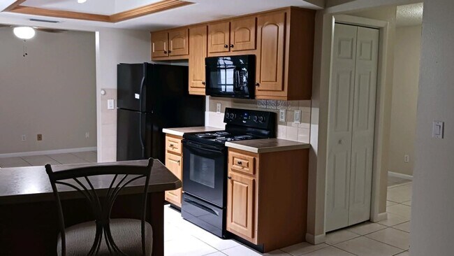 Building Photo - 1814 SE 4th St