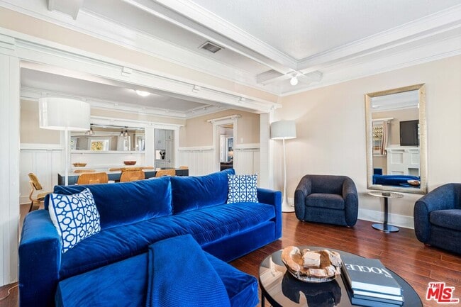 Building Photo - 607 N Gramercy Pl