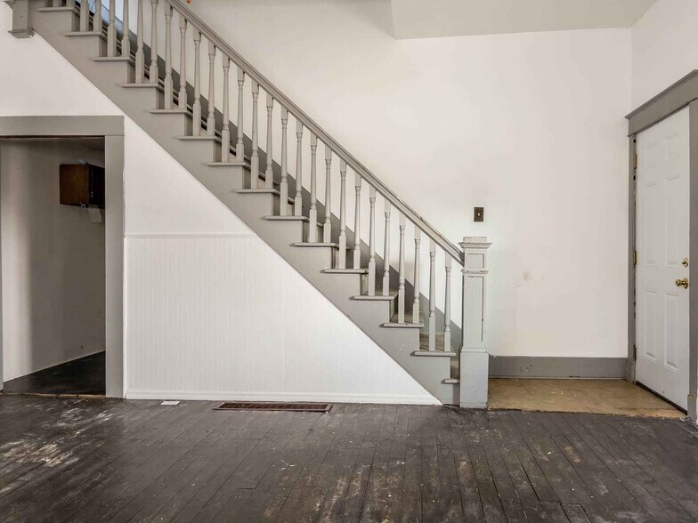 Living Room - 320 W Church St