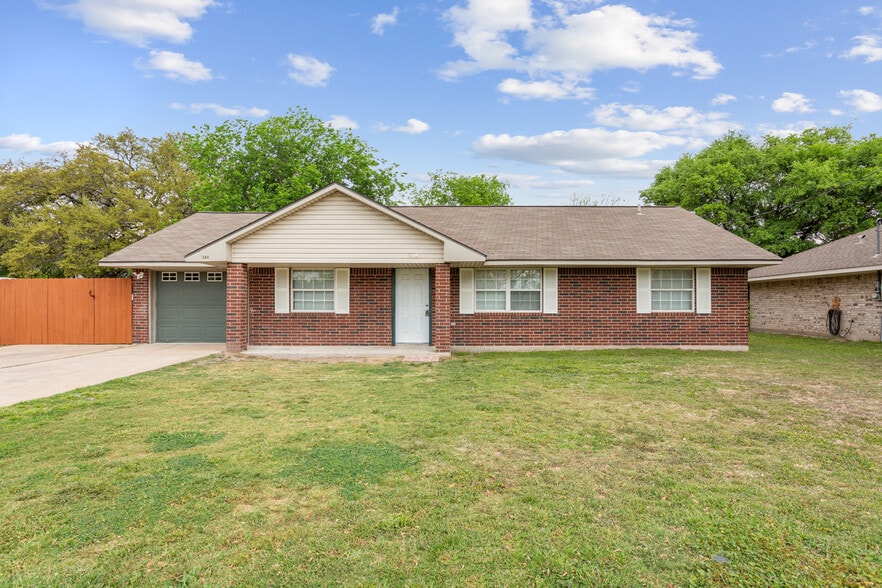 Building Photo - 306 Avenue G