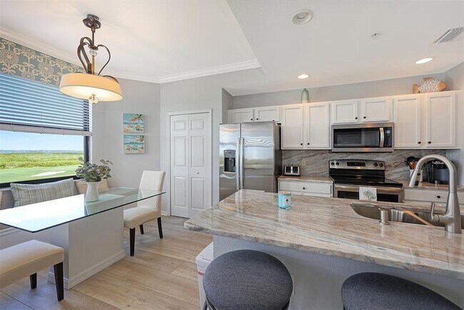 Building Photo - 7121 River Hammock Dr