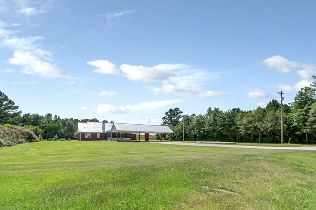 Building Photo - Loxley