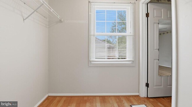 Building Photo - 7821 Fairborn Ct