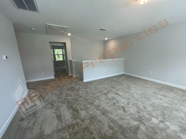 Building Photo - Lovely 4 Bedroom 2-Car Garage Home with Guest Suite in Main Level @ Sierra Heights, Clayton, Avai...