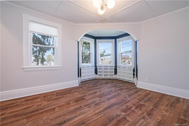 Building Photo - 301 Union Ave