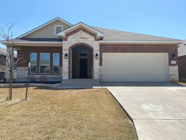 Primary Photo - Charming 3 Bedroom Home in Wyndham Neighbo...