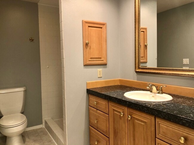 Building Photo - Charming 3 Bedroom in Cottage Lake