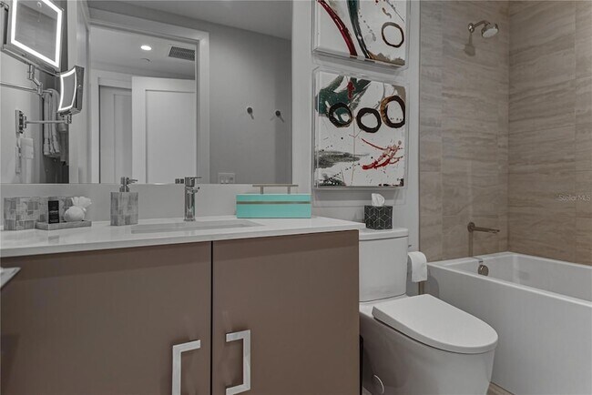 Building Photo - 275 1st Ave S