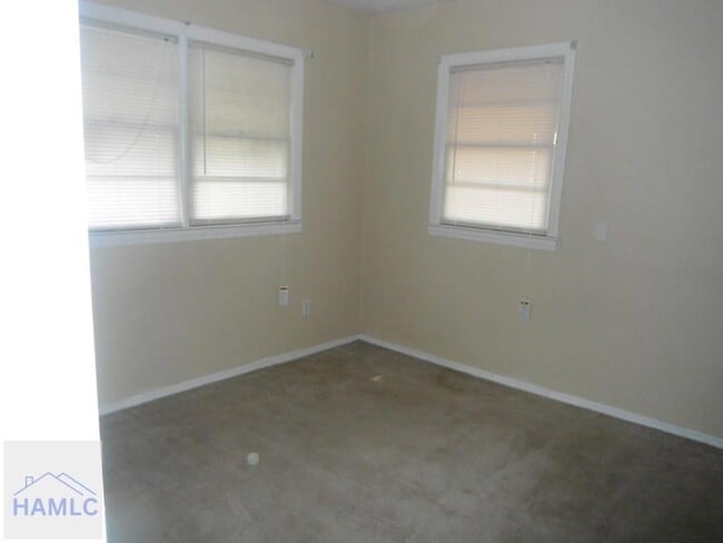 Building Photo - 503 Stewart Dr