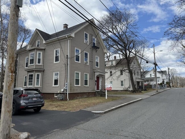 Primary Photo - 82 Division St