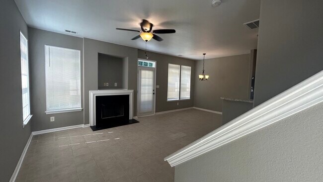 Building Photo - 2840 Oasis Ln