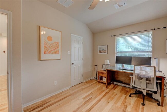 Building Photo - 11129 Cap Stone Dr