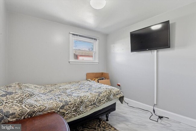 Building Photo - 318 Ashbourne Rd