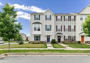 Building Photo - COMING SOON - PARKWAY AT SOUTH RIDGE