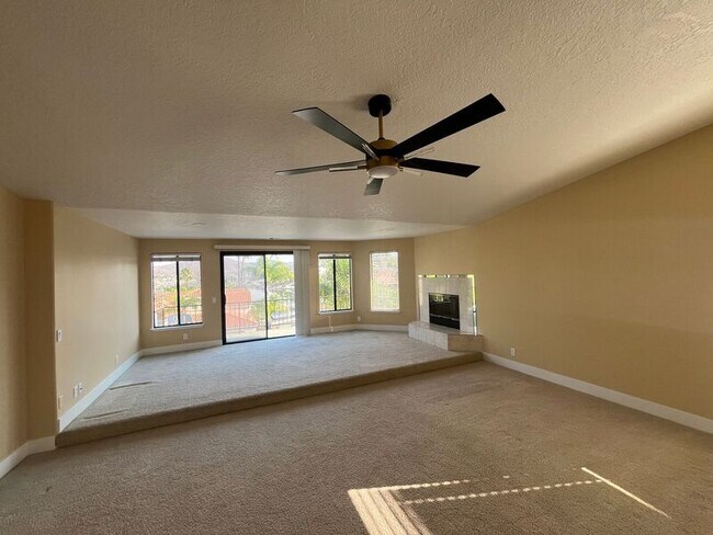 Building Photo - 22547 Cascade Dr