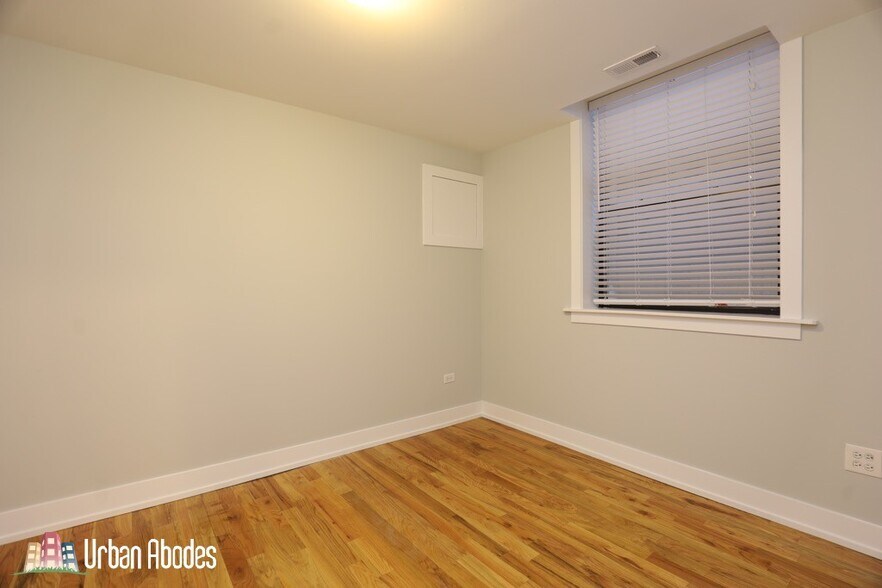 Building Photo - 564 W Arlington Pl