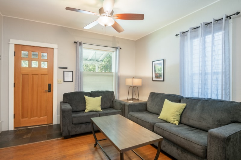 Building Photo - 1015 Poplar St