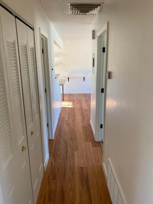 Building Photo - Riverbend Fourplex