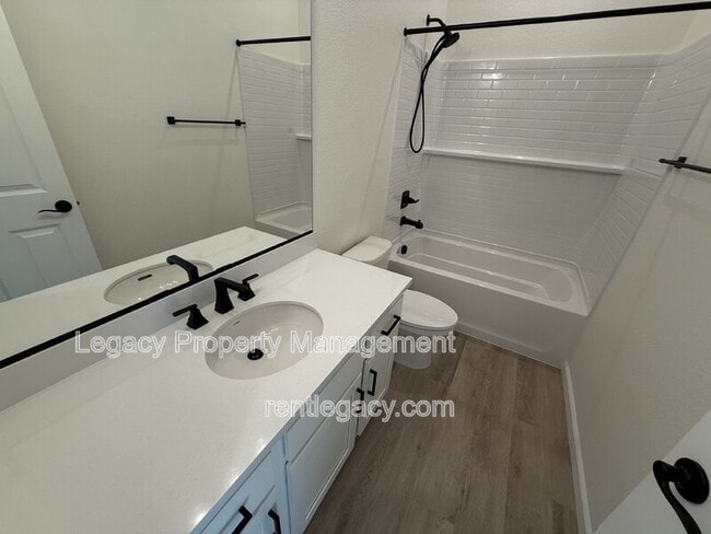 Building Photo - 8283 Humble Ct