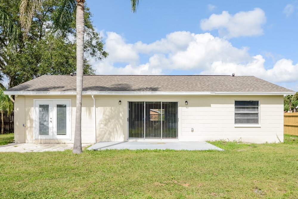 Building Photo - 4906 Hi Vista Cir