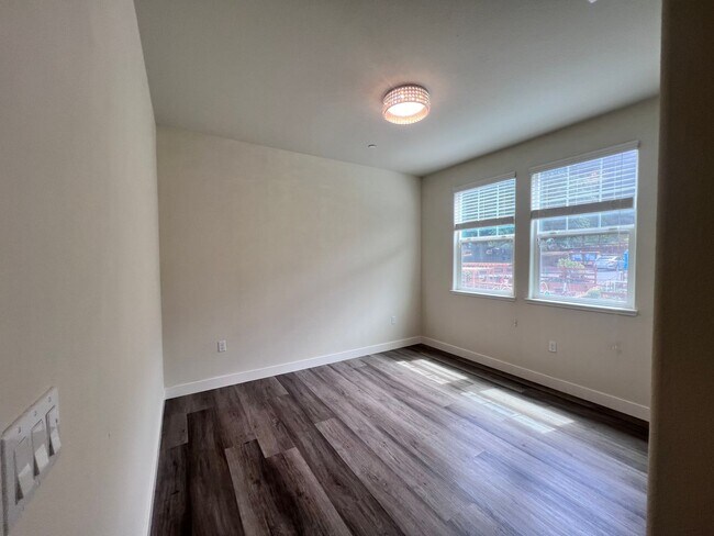 Building Photo - STUNNING 4BD/2.5BA TOWNHOUSE IN WALNUT CREEK!!!