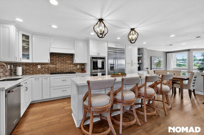 Building Photo - Coastal Canyon Views 3BR + Office Townhome in Dana Point