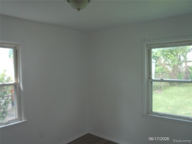 Building Photo - 26751 Belanger St