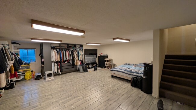 Building Photo - 424 Mallard Dr
