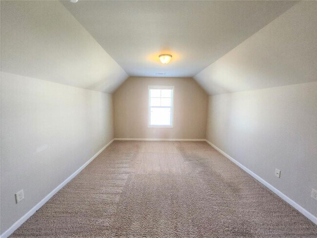 Building Photo - 5666 Apple Grove Rd NE