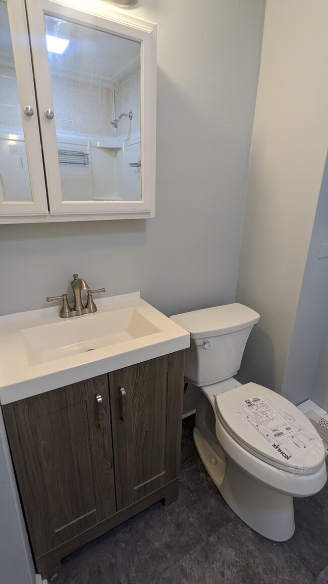 Building Photo - 58 Mann Ave