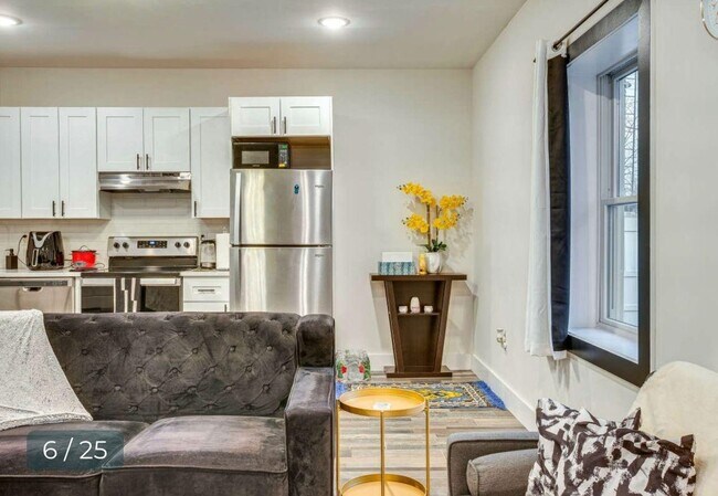 Building Photo - 65 Corbin Ave