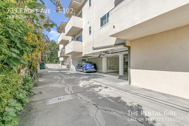 Building Photo - Spacious Poolside Retreat – A WeHo 2BR/ 2B...