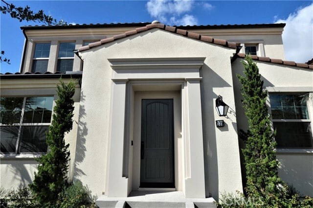 Building Photo - 139 Anthology