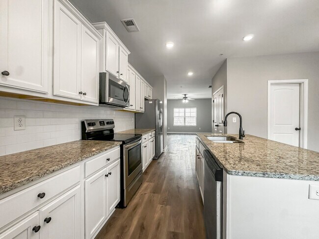 Building Photo - 1056 Bayrose Cir