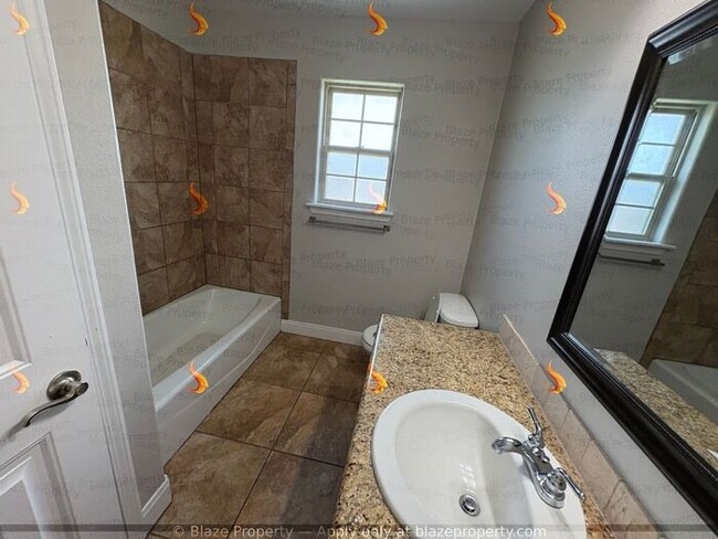 Building Photo - Charming Corner Lot Home in Desirable City...