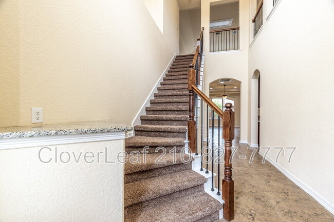 Building Photo - 6126 Lowrie