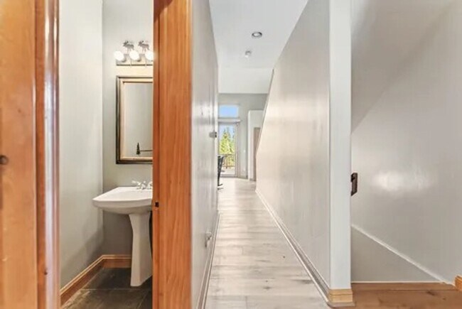 Building Photo - 91791 Ryan Gulch Rd