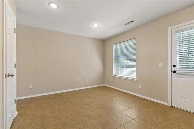 Building Photo - 2705 SW Greensprings Rd