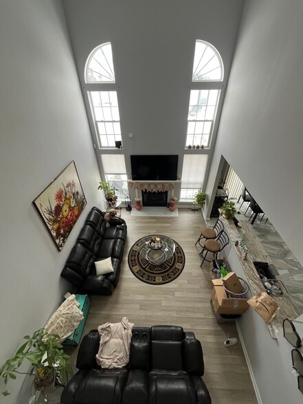 Building Photo - 82 Windingbrook Rd