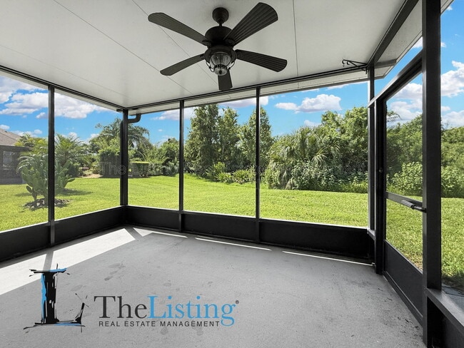 Building Photo - 7411 Surrey Wood Ln