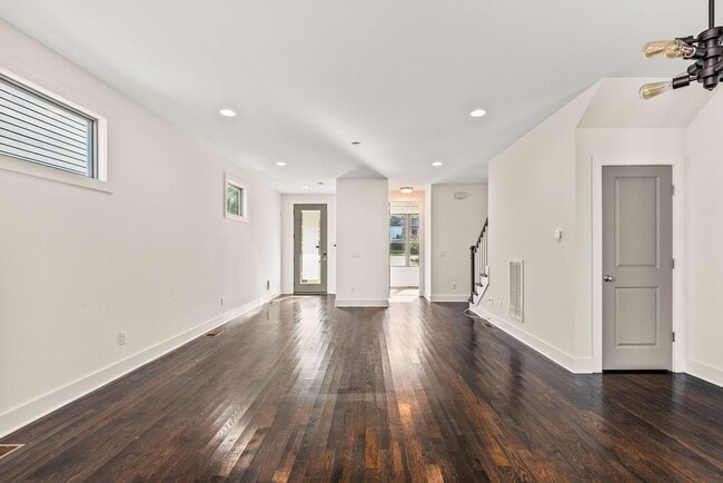 Building Photo - East Nashville Rental!