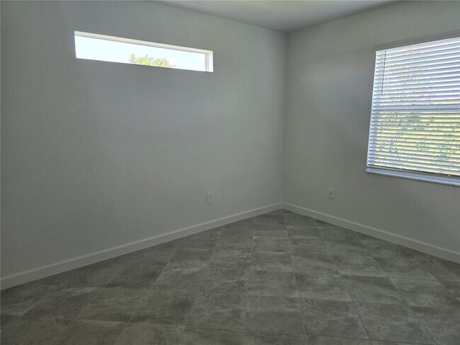 Building Photo - 8469 Shr Lk Dr