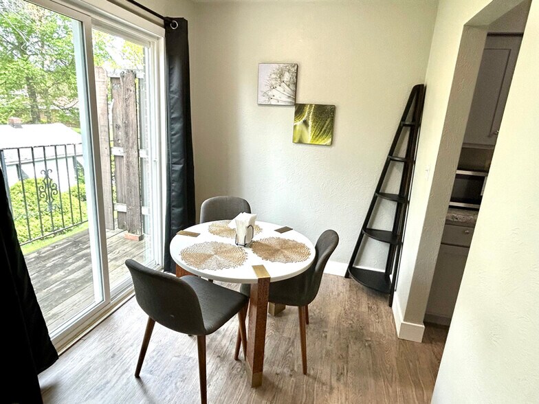 Building Photo - 4028 N Illinois Ave