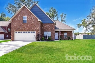 Building Photo - 5105 Cloverhill Dr