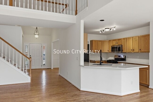 Building Photo - 5112 Bay Overlook Dr