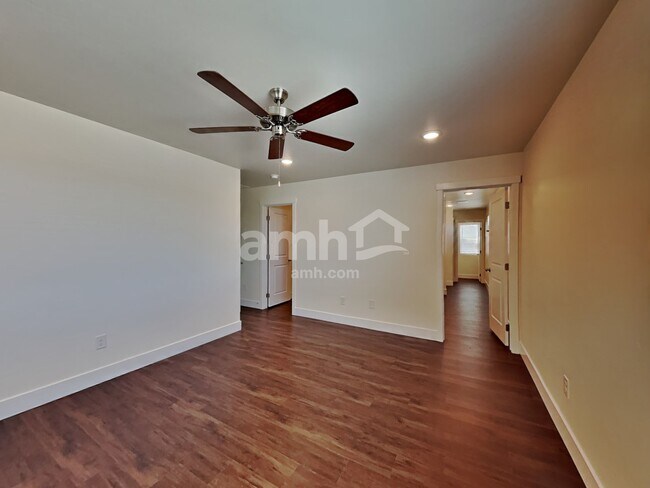 Building Photo - 1421 Alderleaf Ave