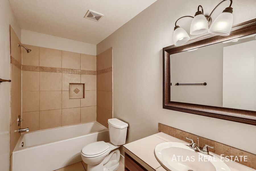 Building Photo - 5370 Bridgette Way