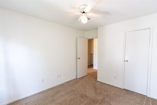 Building Photo - 17283 Saturn Ln